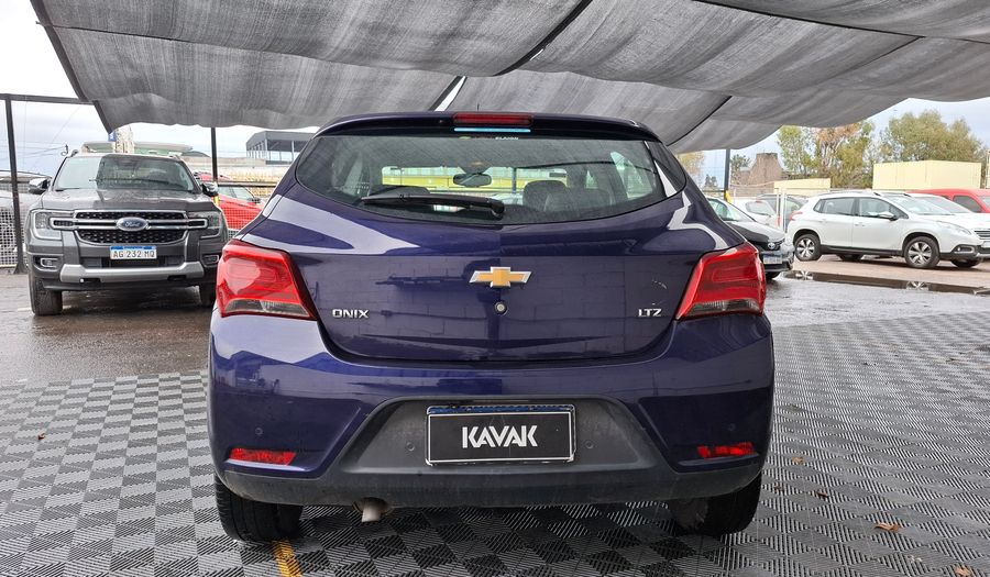 Chevrolet Onix 1.4 LTZ Hatchback 2017