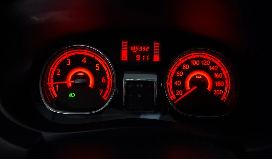 Renault Sandero 1.6 16V PRIVILEGE NAV Hatchback 2013
