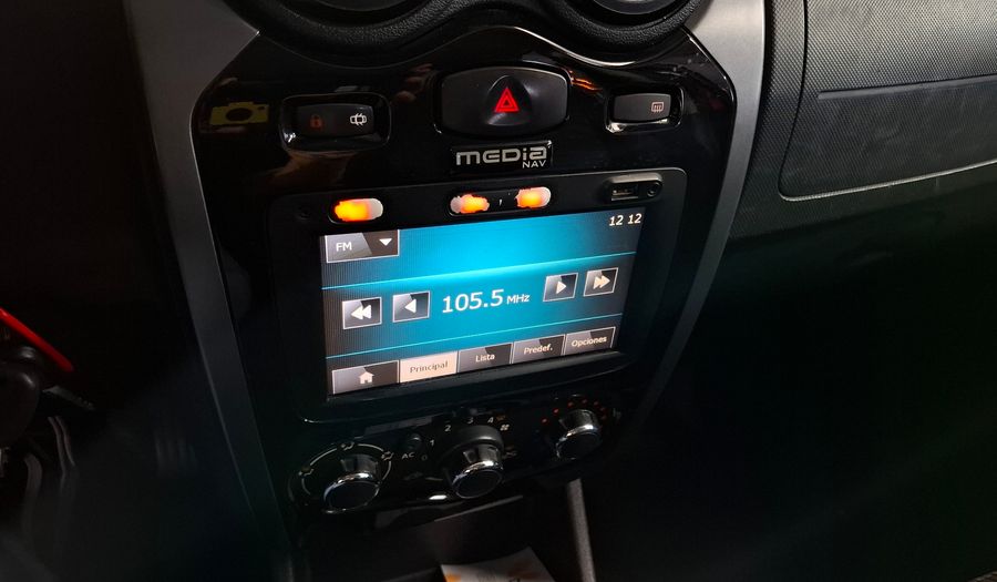Renault Sandero 1.6 16V PRIVILEGE NAV Hatchback 2013