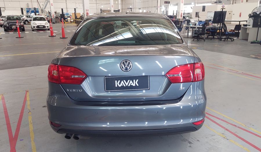 Volkswagen Vento 2.5 LUXURY Sedan 2011