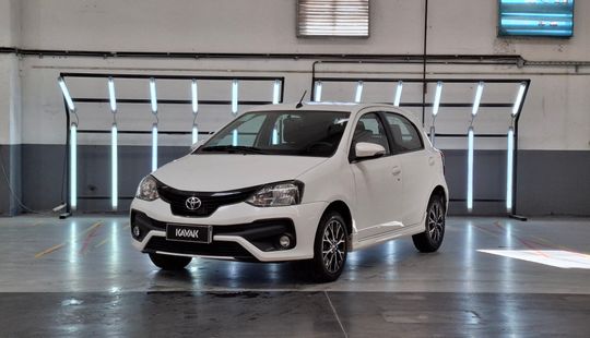 Toyota • Etios
