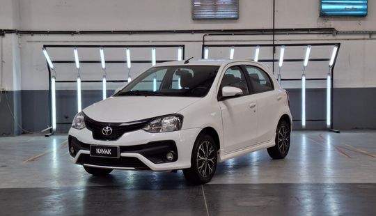 Toyota • Etios