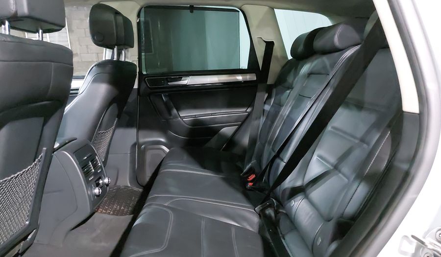 Volkswagen Touareg 4.2 V8 R-LINE Suv 2017