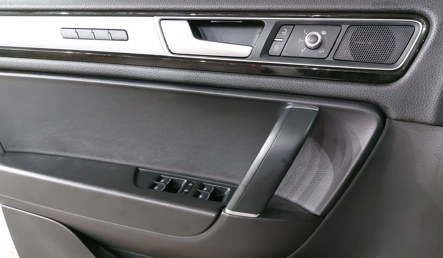Volkswagen Touareg 4.2 V8 R-LINE Suv 2017