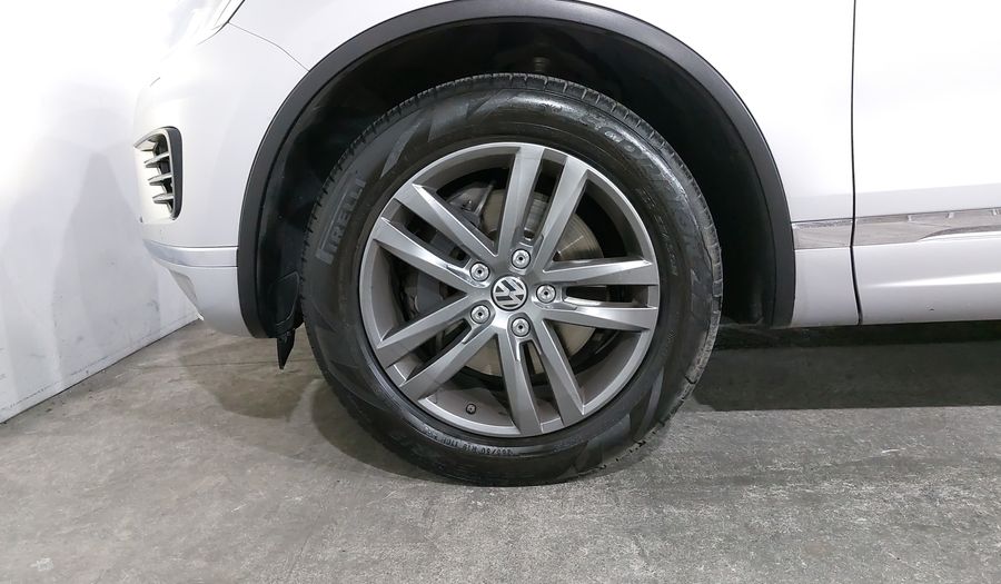 Volkswagen Touareg 4.2 V8 R-LINE Suv 2017