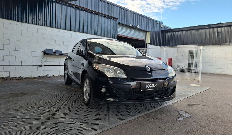 Renault Megane 2.0 MEGANE III LUXE Hatchback 2011