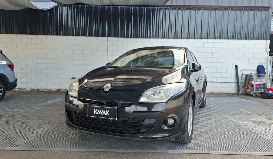 Renault Megane 2.0 MEGANE III LUXE Hatchback 2011