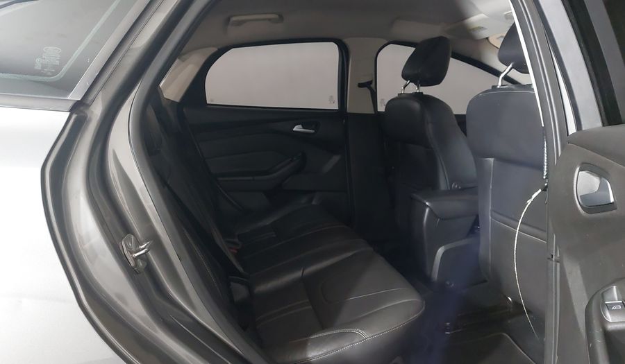 Ford Focus SE SEDAN POWERSHIFT Sedan 2015