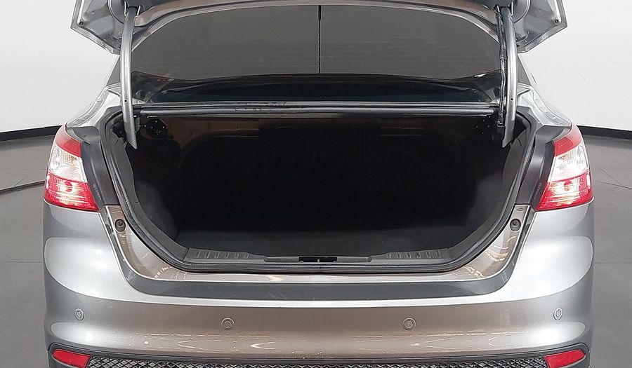 Ford Focus SE SEDAN POWERSHIFT Sedan 2015