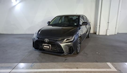 Toyota • Yaris