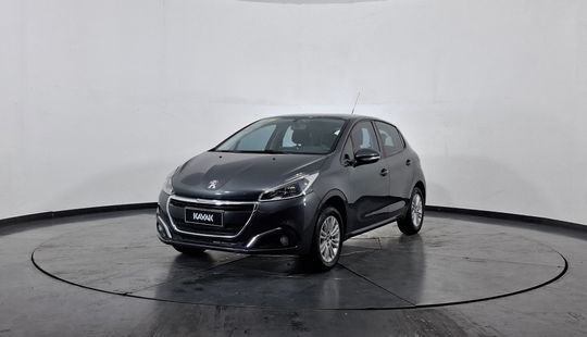 Peugeot • 208