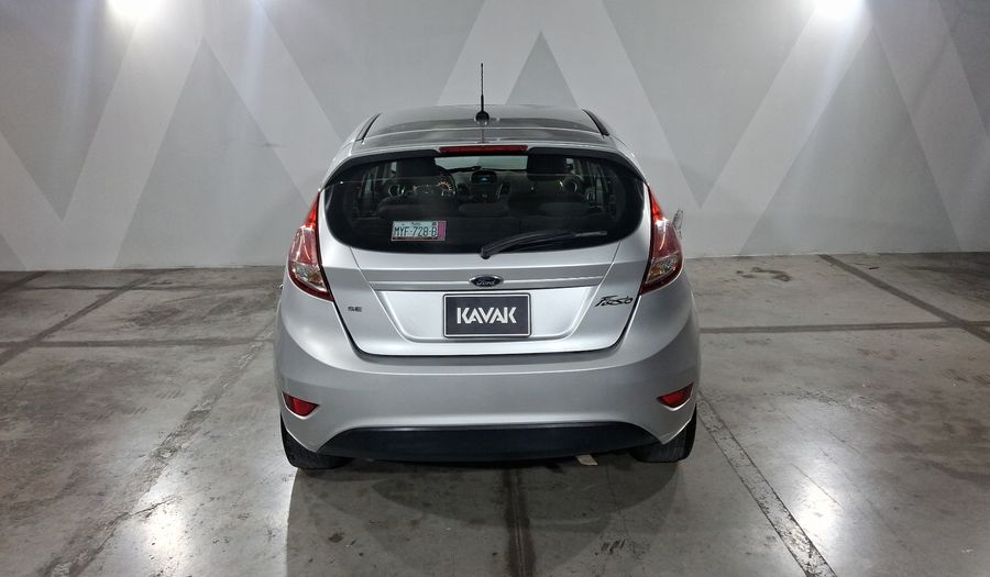 Ford Fiesta 1.6 SE MT Hatchback 2016
