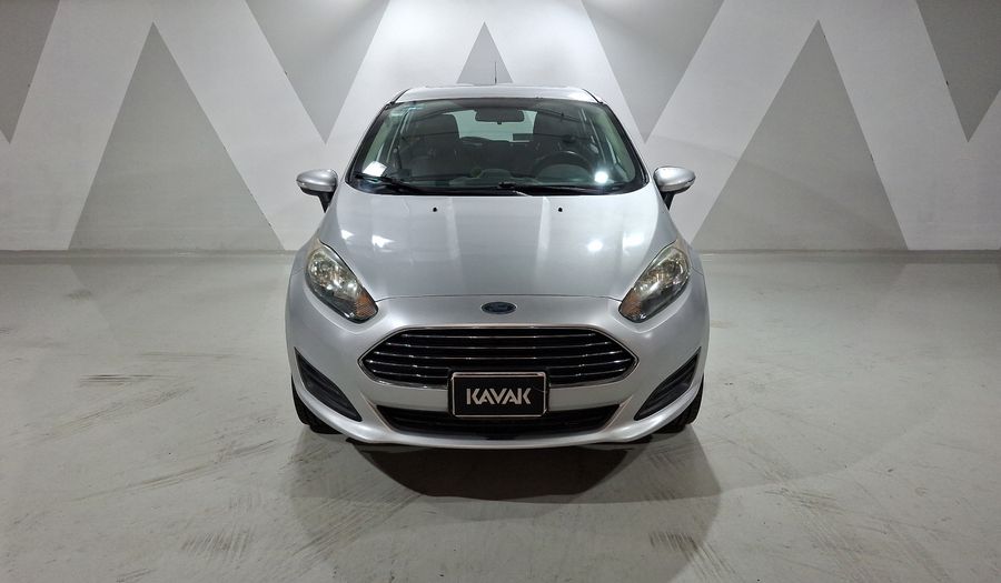 Ford Fiesta 1.6 SE MT Hatchback 2016