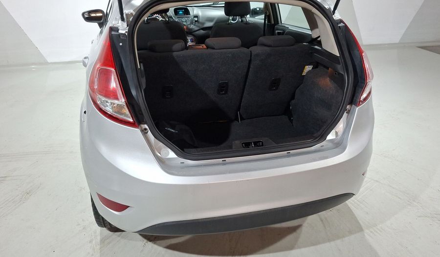 Ford Fiesta 1.6 SE MT Hatchback 2016