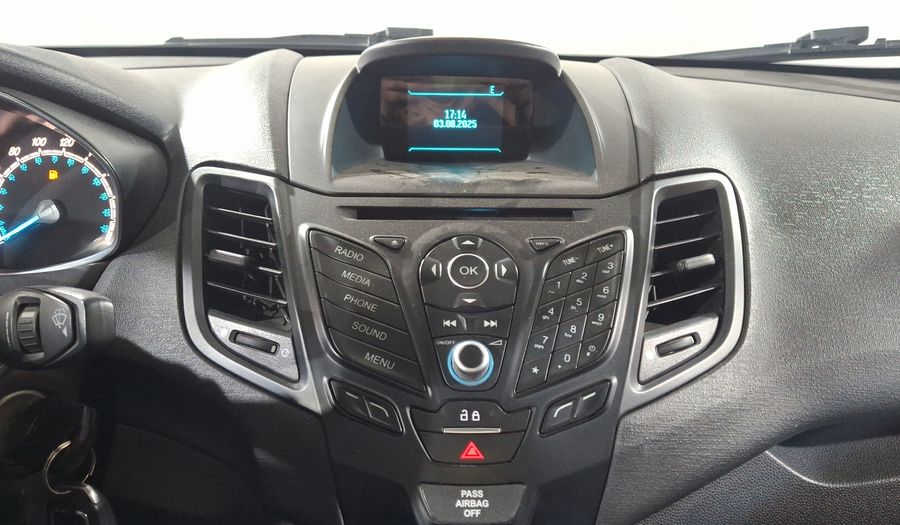 Ford Fiesta 1.6 SE MT Hatchback 2016