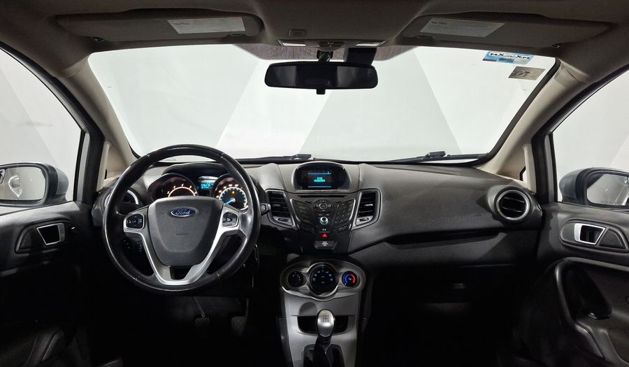 Ford Fiesta 1.6 SE MT Hatchback 2016