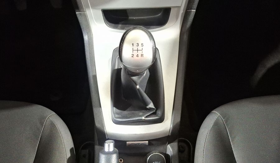 Ford Fiesta 1.6 SE MT Hatchback 2016