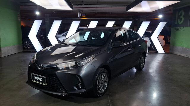 Toyota • Yaris