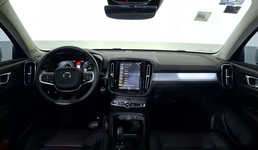 Volvo Xc40 2.0 T4 MOMENTUM AUTO Suv 2020