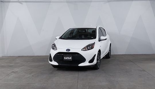 Toyota • Prius C