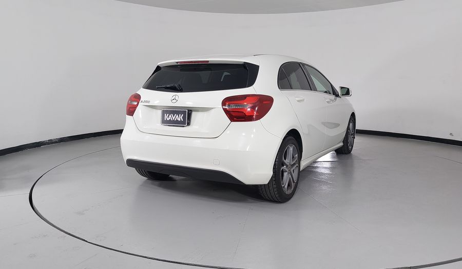 Mercedes Benz Clase A 1.6 200 STYLE DCT Hatchback 2018