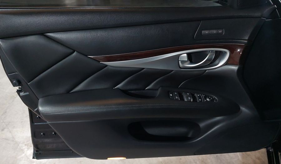 Infiniti Q70 3.7 SEDUCTION AT Sedan 2014