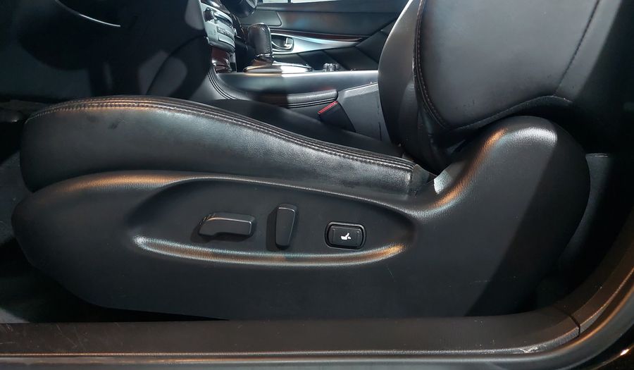 Infiniti Q70 3.7 SEDUCTION AT Sedan 2014