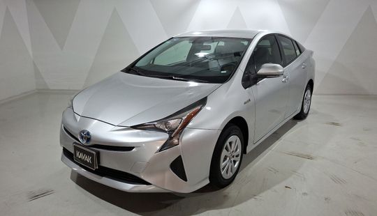 Toyota • Prius