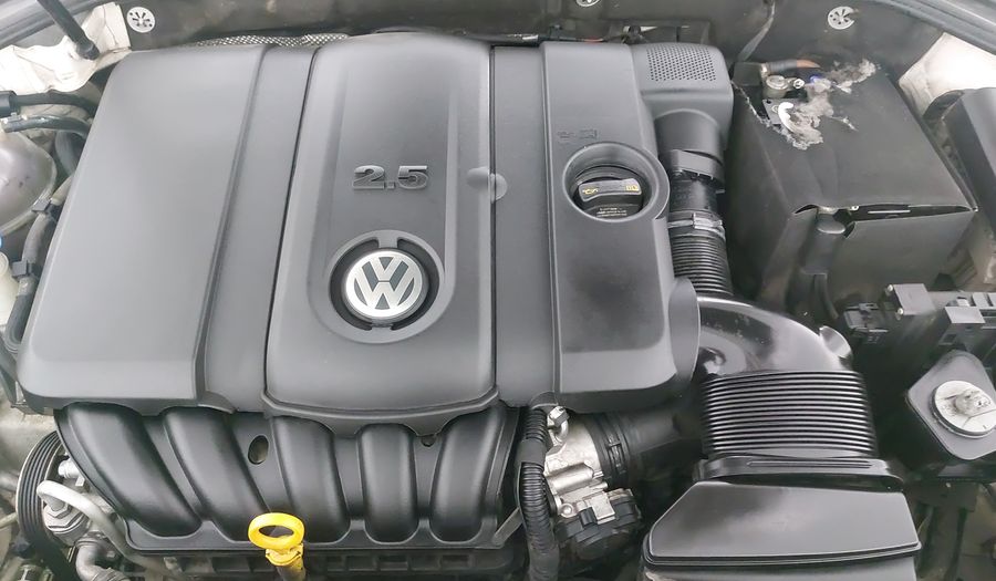 Volkswagen Passat 2.5 SPORTLINE TIPTRONIC Sedan 2015