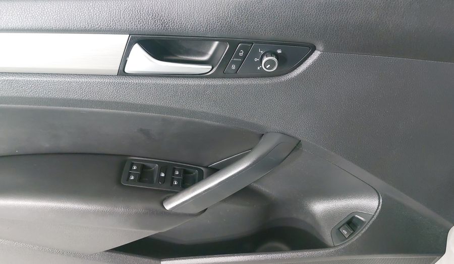 Volkswagen Passat 2.5 SPORTLINE TIPTRONIC Sedan 2015