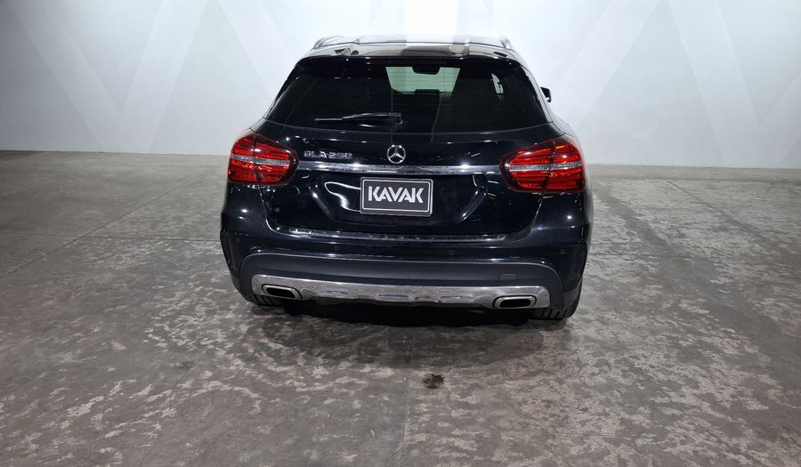 Mercedes Benz Clase Gla 2.0 GLA 250 SPORT DCT Suv 2018