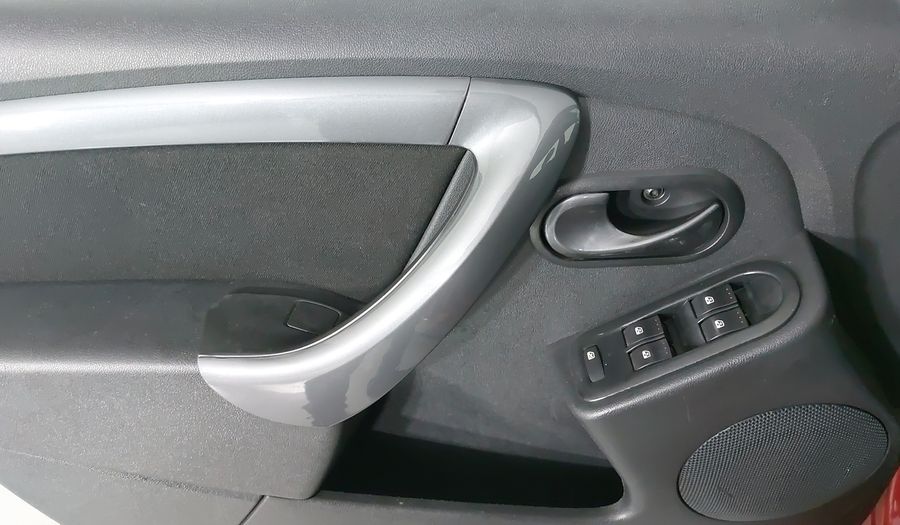 Renault Duster 2.0 DYNAMIQUE MEDIA NAV AT Suv 2015