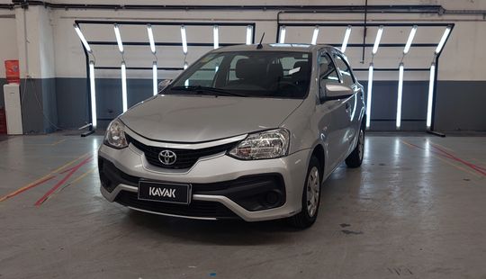 Toyota • Etios