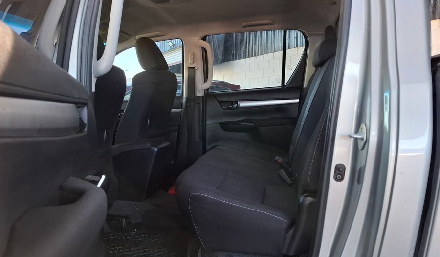 Toyota Hilux 2.8 TDI SR 4WD C/D Pickup 2022