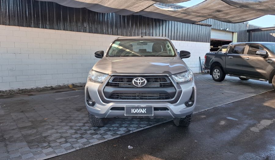 Toyota Hilux 2.8 TDI SR 4WD C/D Pickup 2022