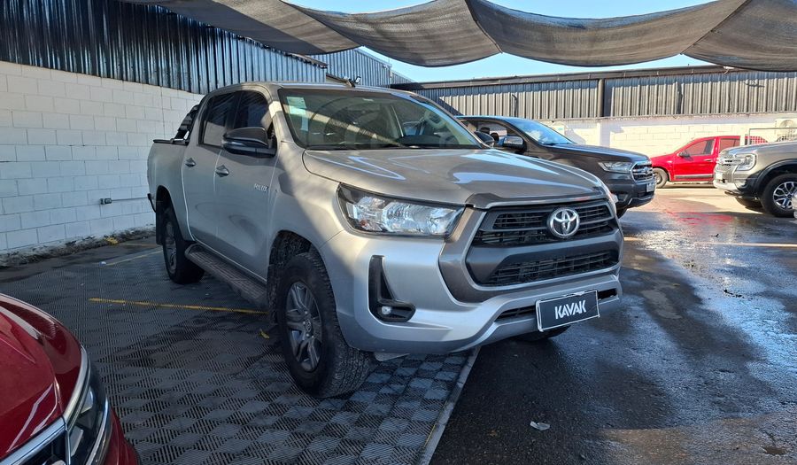 Toyota Hilux 2.8 TDI SR 4WD C/D Pickup 2022