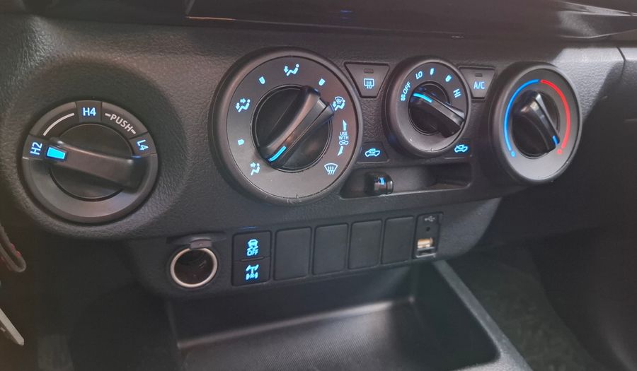 Toyota Hilux 2.8 TDI SR 4WD C/D Pickup 2022