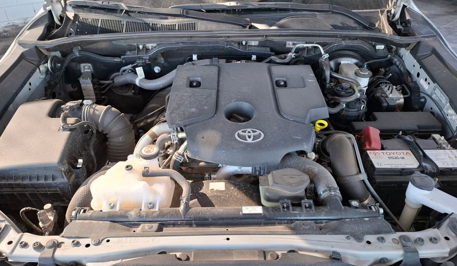 Toyota Hilux 2.8 TDI SR 4WD C/D Pickup 2022