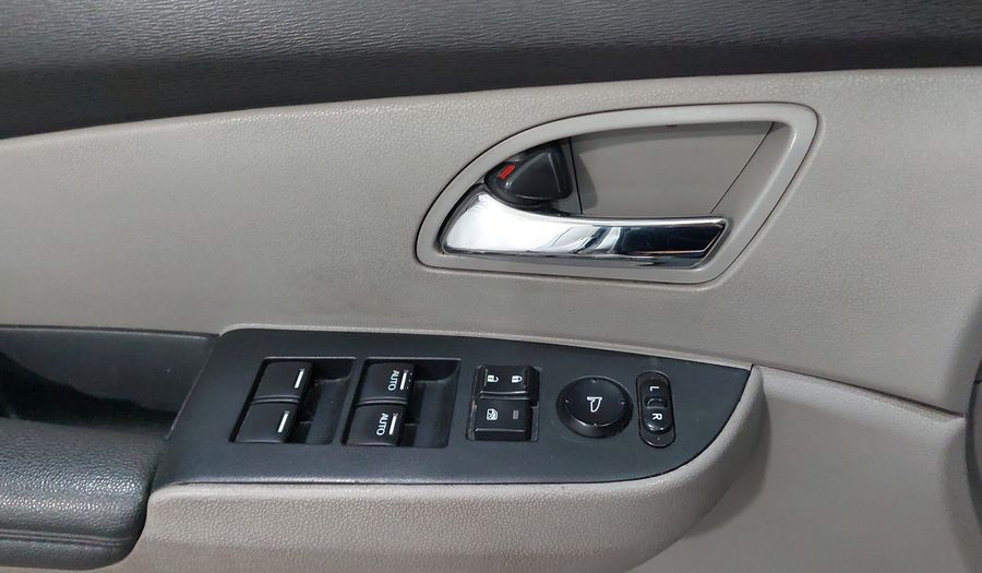 Honda Odyssey 3.5 LX AT Minivan 2015
