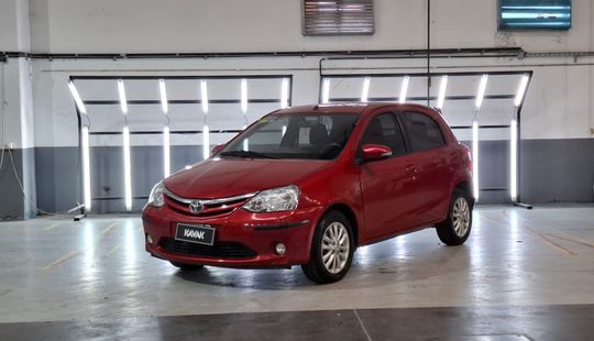 Toyota • Etios