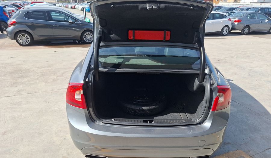 Volvo S60 1.5 T3 COMFORT PLUS POWERSHIFT Sedan 2019