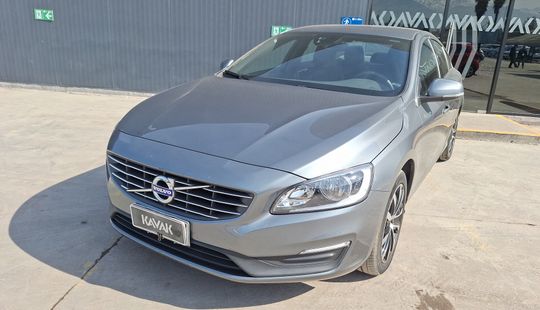 Volvo • S60