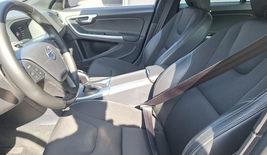 Volvo S60 1.5 T3 COMFORT PLUS POWERSHIFT Sedan 2019