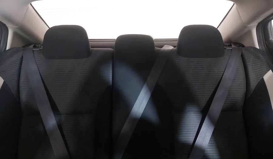 Nissan Versa ADVANCE Sedan 2022