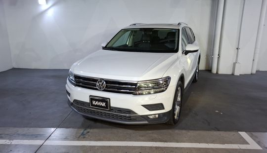 Volkswagen • Tiguan
