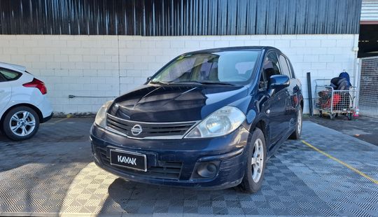 Nissan • Tiida