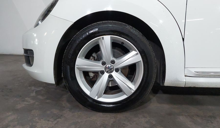 Volkswagen Beetle 2.5 SPORT MT Hatchback 2016