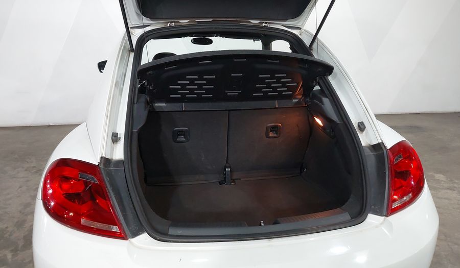 Volkswagen Beetle 2.5 SPORT MT Hatchback 2016