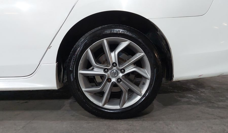 Nissan Sentra 1.8 SR NAVI CVT Sedan 2016
