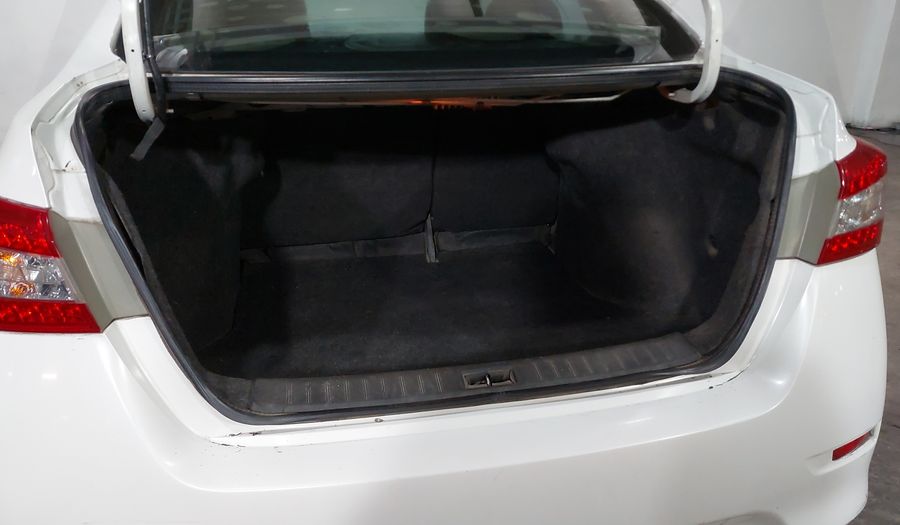 Nissan Sentra 1.8 SR NAVI CVT Sedan 2016